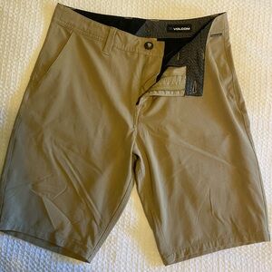 Volcom Men's Modern Stretch Khaki Shorts